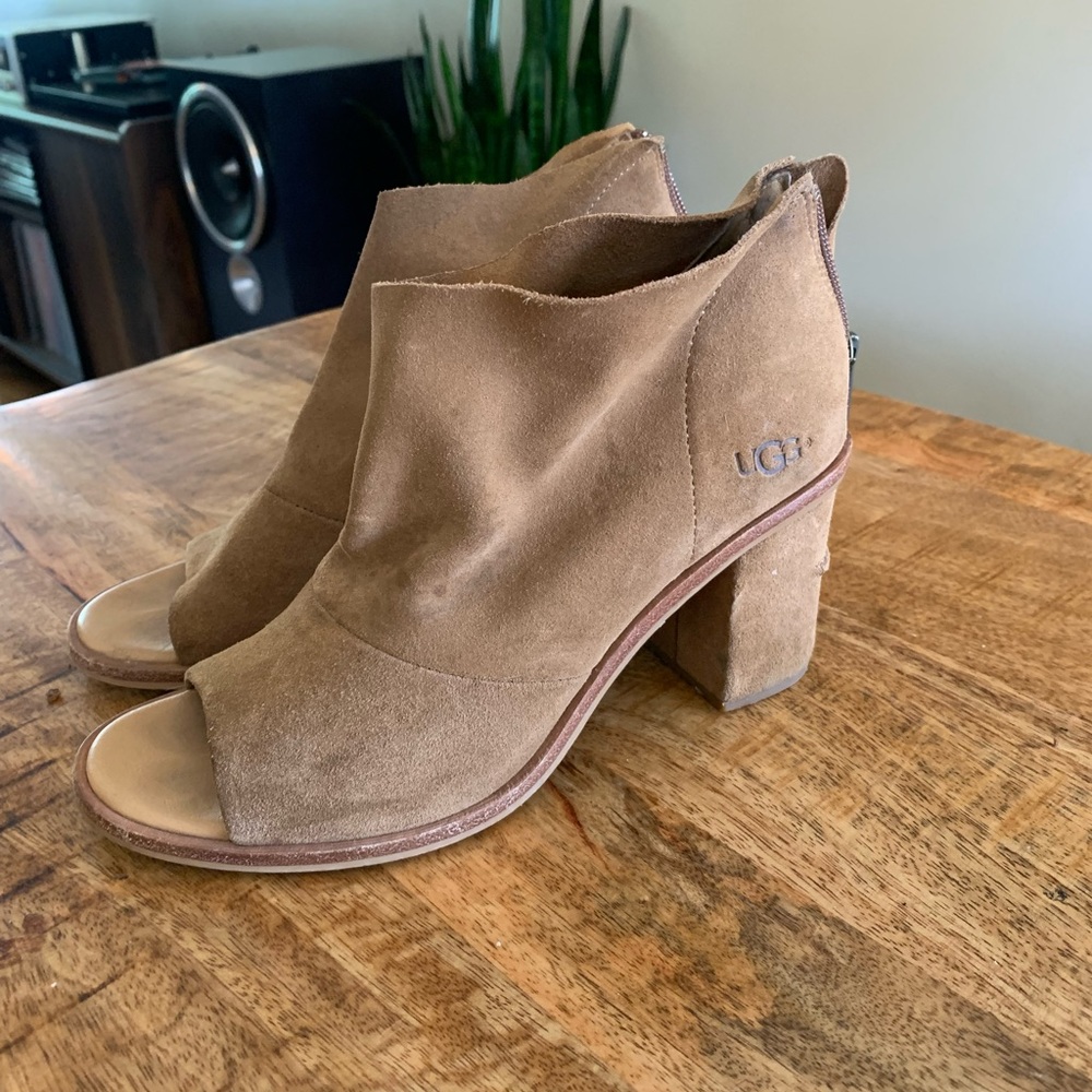 Ugh Open Toe‎ Boot, 7.5